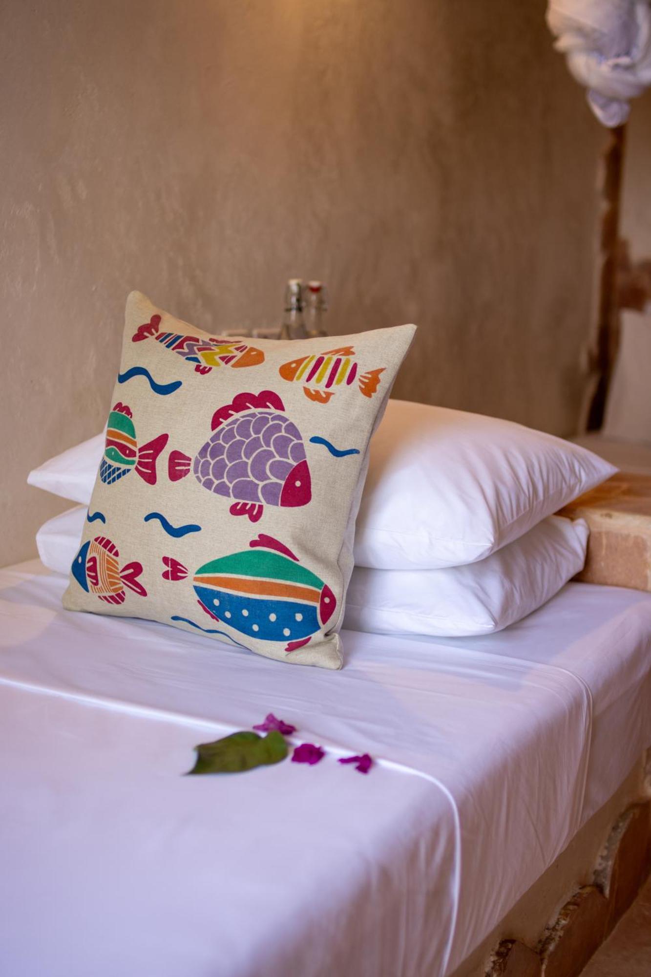 Mvuvi Boutique Resort Kiwengwa  Habitación foto